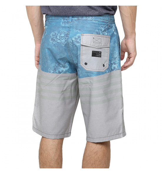 Bermuda Walk Oakley Blocked Hibrida - 3