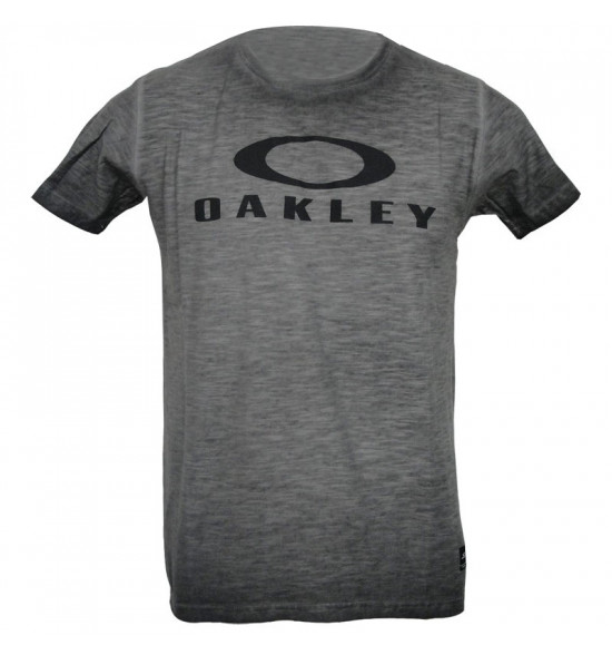 Camiseta Oakley Essential Brand Preto