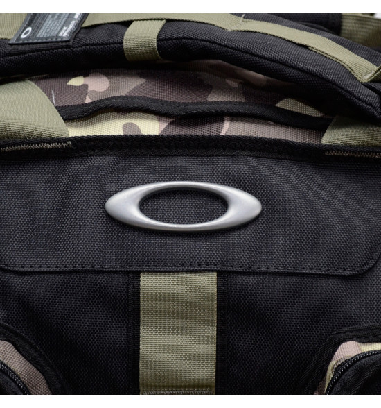 Mala Oakley Dry Goods Duffel Camuflada Herb LANÇAMENTO - 2