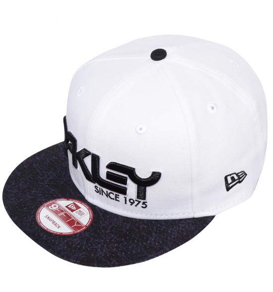 Boné Oakley 75 Snap-Back Branco com Preto LANÇAMENTO
