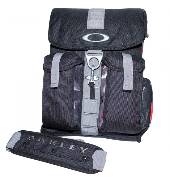 Mala Oakley Dry Goods Vertical Bag Preta com Vermelho LANÇAMENTO