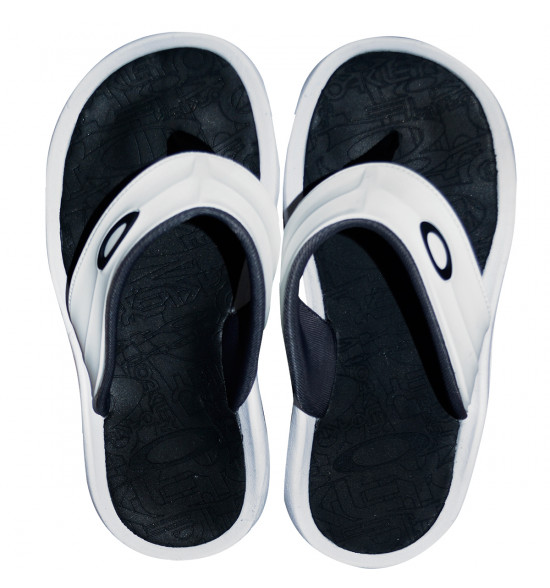 Chinelo Oakley Super Coil 4 Preto com Branco