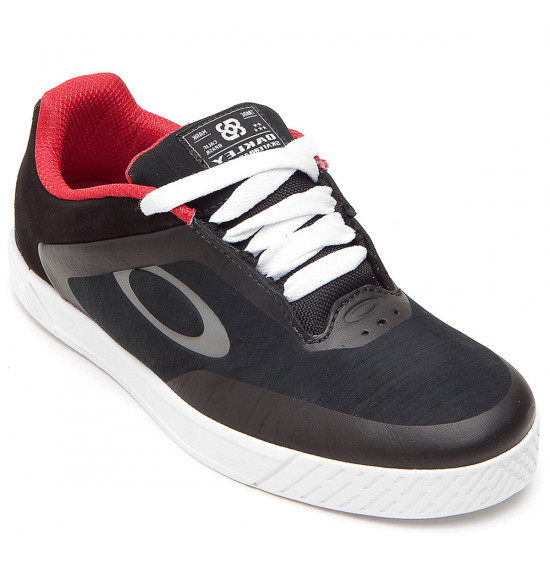 Tênis Oakley Bob Burnquist Low 2.0 Preto/ Vermelho