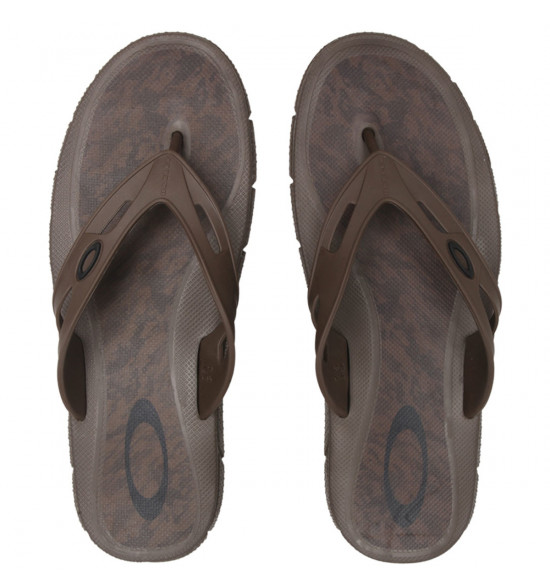 Chinelo Oakley New Operative Print Canteen