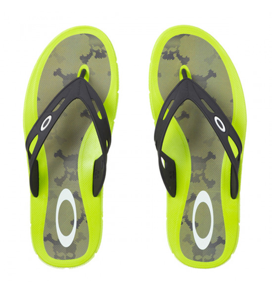 Chinelo Oakley Operative Print Laser