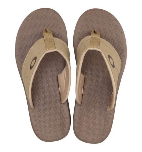 Chinelo Oakley Layback Marrom