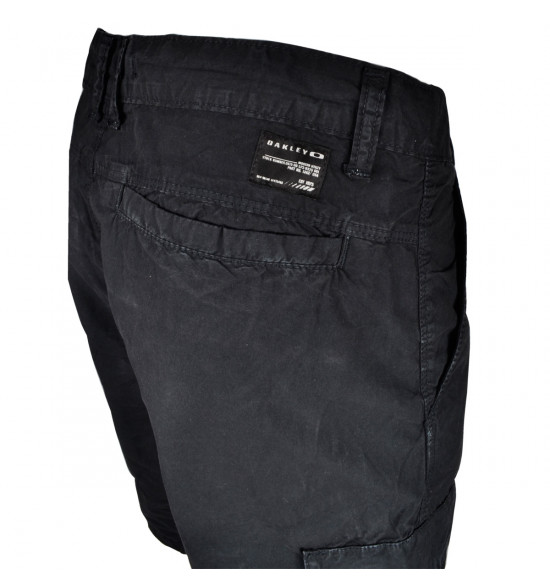 Bermuda Walk Oakley Cargo Suede Preto - 5