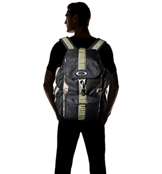 Mochila Oakley Dry Goods Pack Camuflado - 5