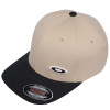 Boné Oakley Ellipse Cap Bege com Preto FlexFit LANÇAMENTO EM PROMOÇÃO - 1
